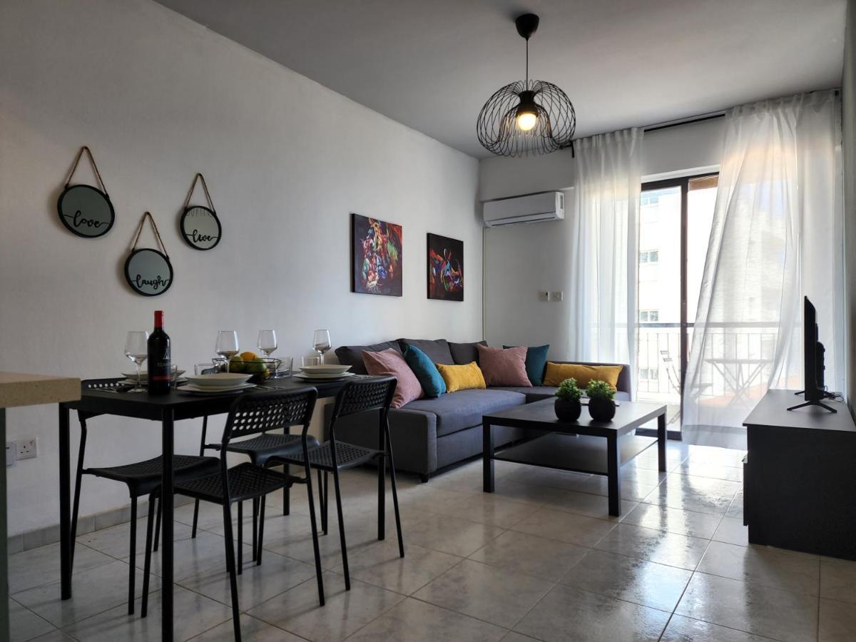 Kay'S City & Seaview One Bedroom Apartment Larnaca Ngoại thất bức ảnh