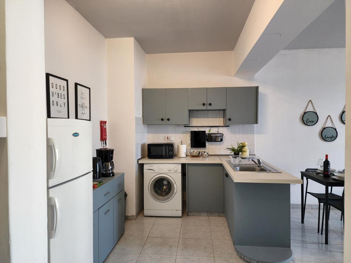 Kay'S City & Seaview One Bedroom Apartment Larnaca Ngoại thất bức ảnh